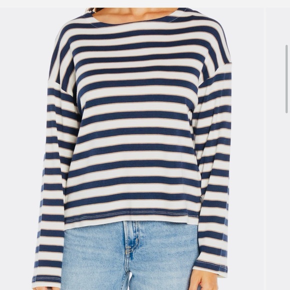 LONG SLEEVE T-SHIRT - Picture 1 of 9